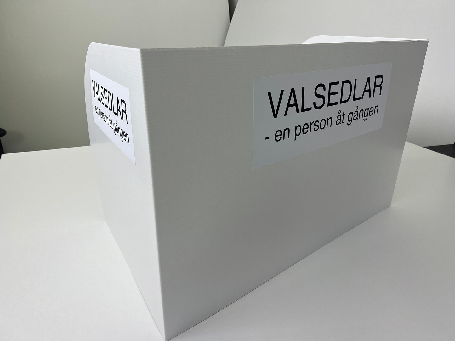 Valbås komplett med valsedelsställ och insynsskärm