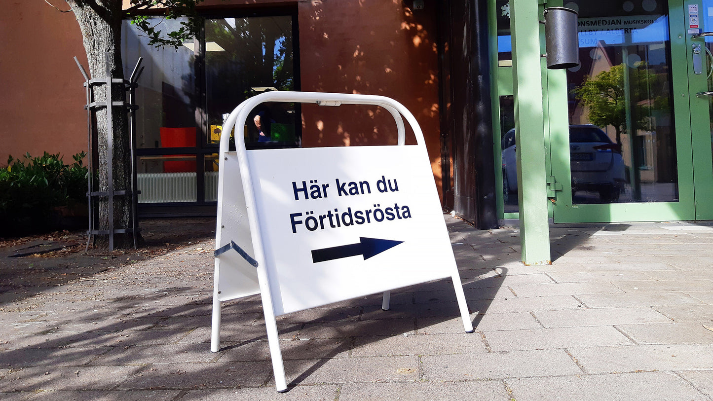 GatuSkylt "Här kan du Förtidsrösta"