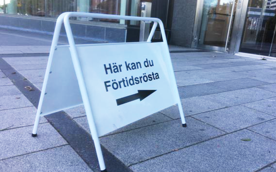 GatuSkylt "Här kan du Förtidsrösta"